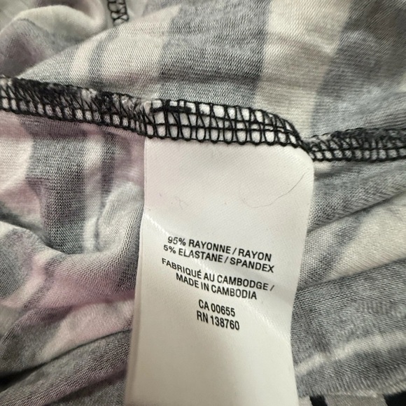 Striped Black and White Sleeveless Dress - Picture 6 of 8